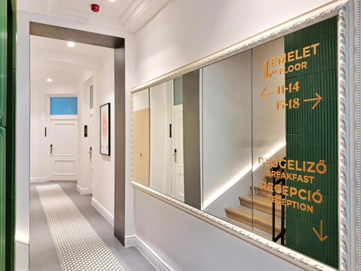 Hotel Domus Collis Gyor Bagian luar foto