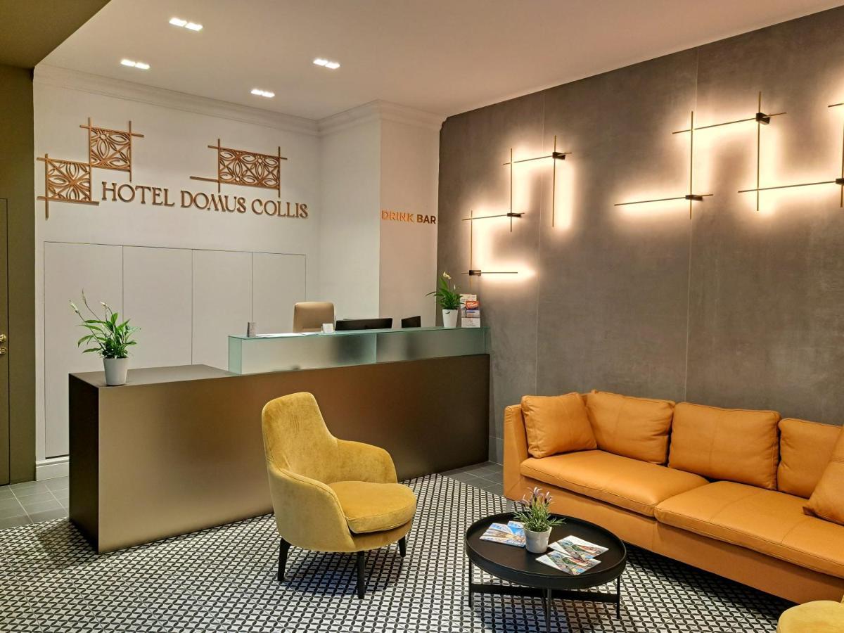 Hotel Domus Collis Gyor Bagian luar foto