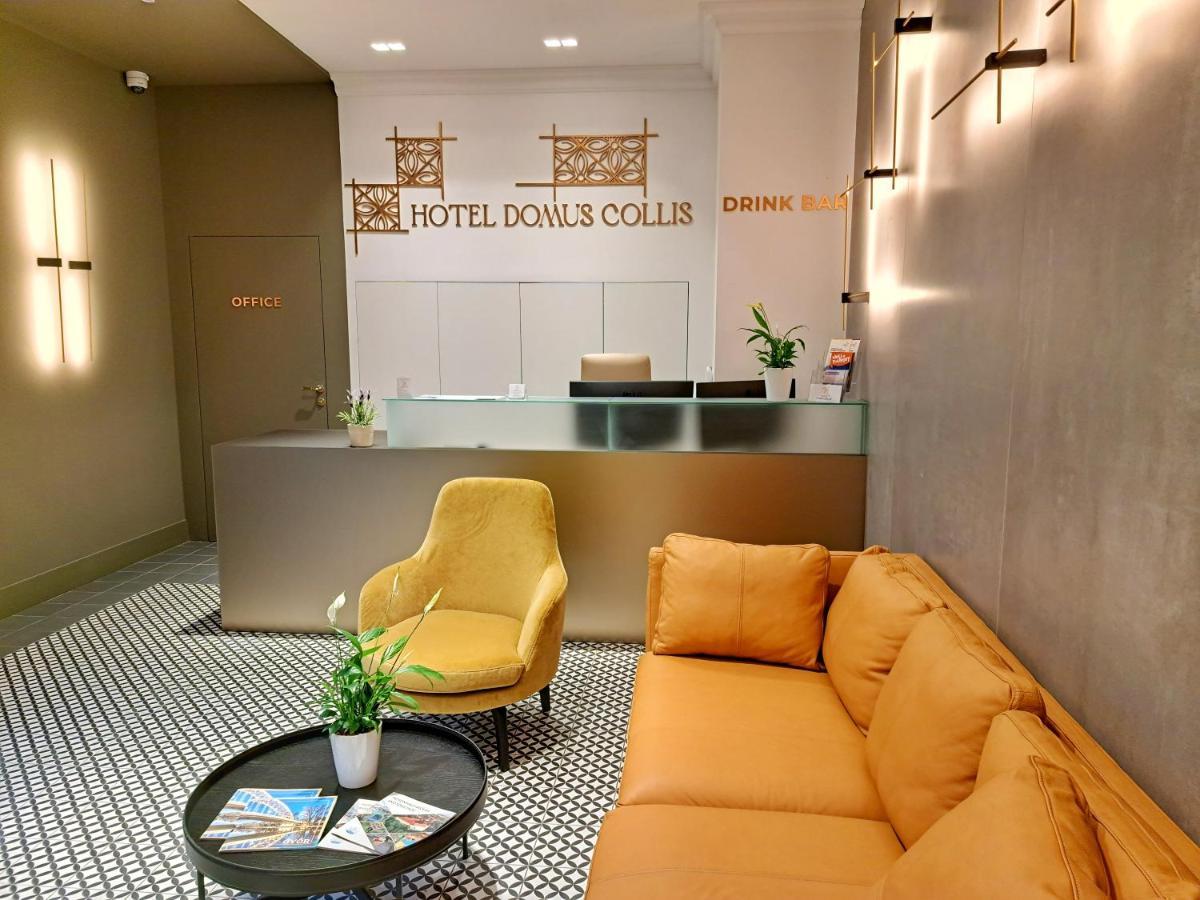 Hotel Domus Collis Gyor Bagian luar foto